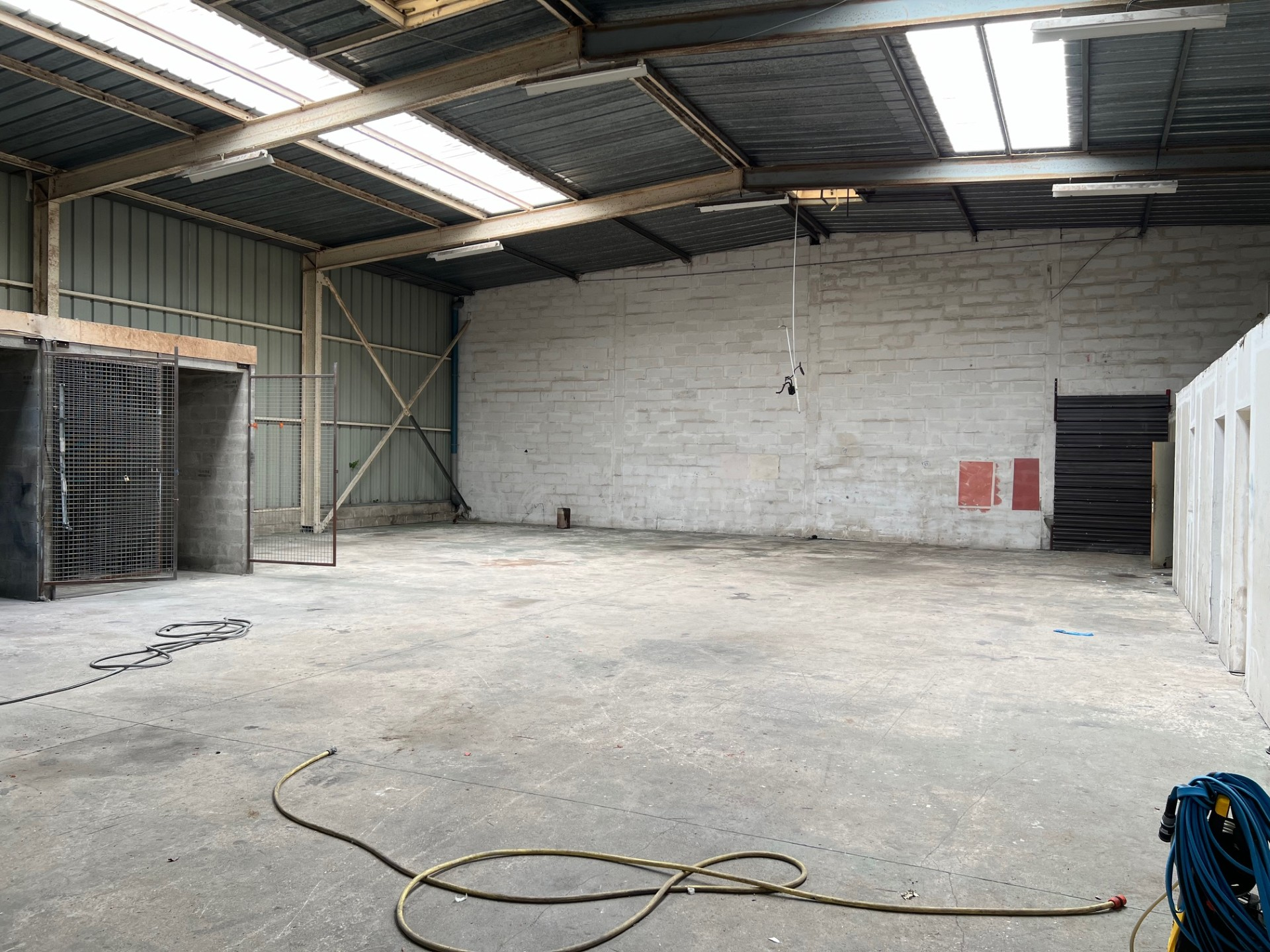 Local commercial à louer - 400.0 m2 - 77 - Seine-et-Marne