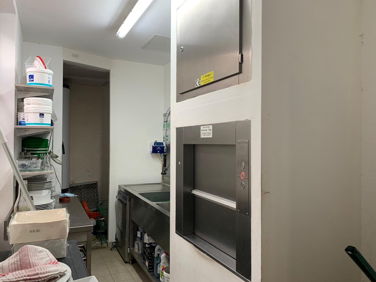 Bar à vendre - 230.0 m2 - 84 - Vaucluse