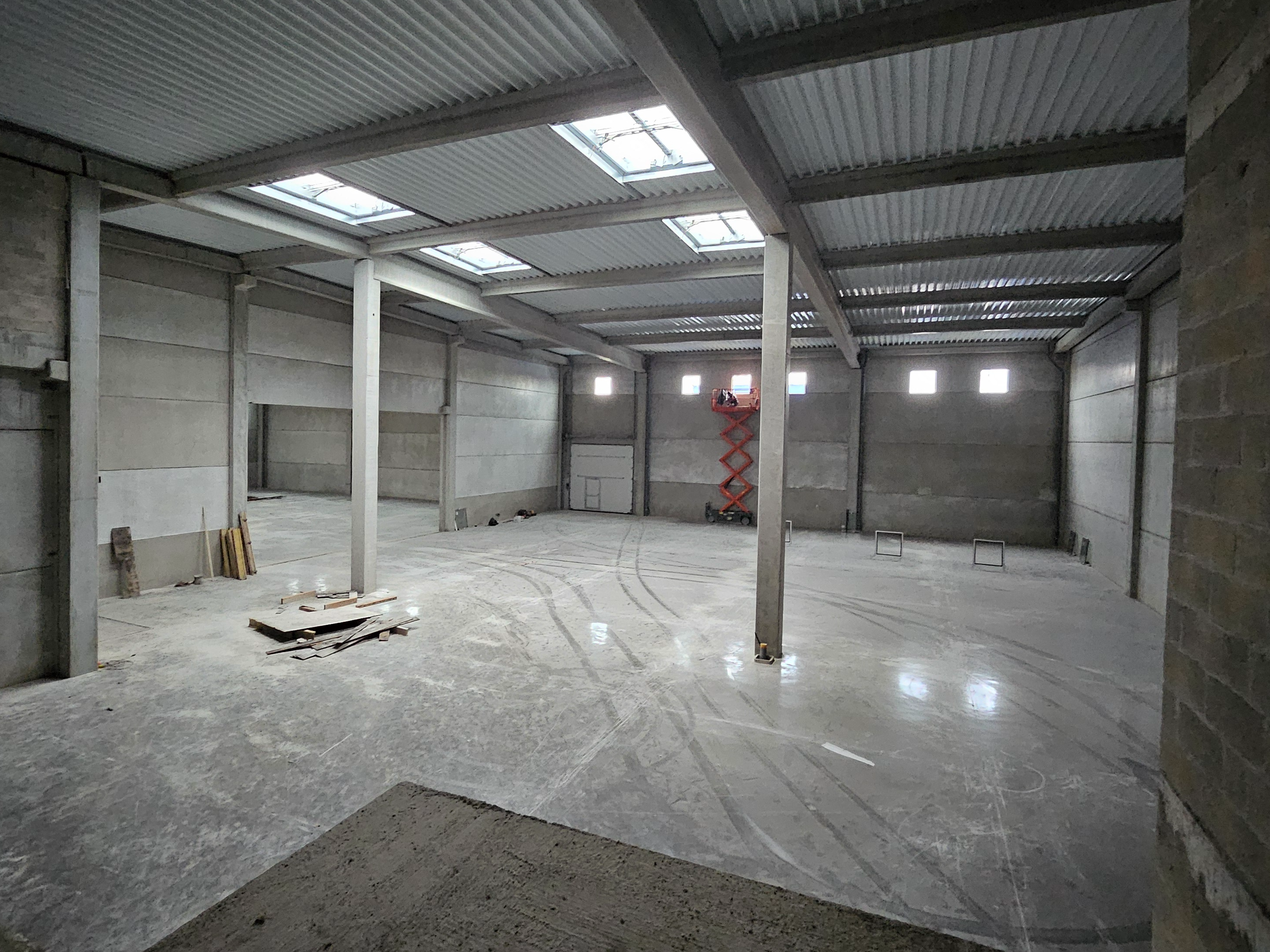 Local d'activité à louer - 1300.0 m2 - 77 - Seine-et-Marne